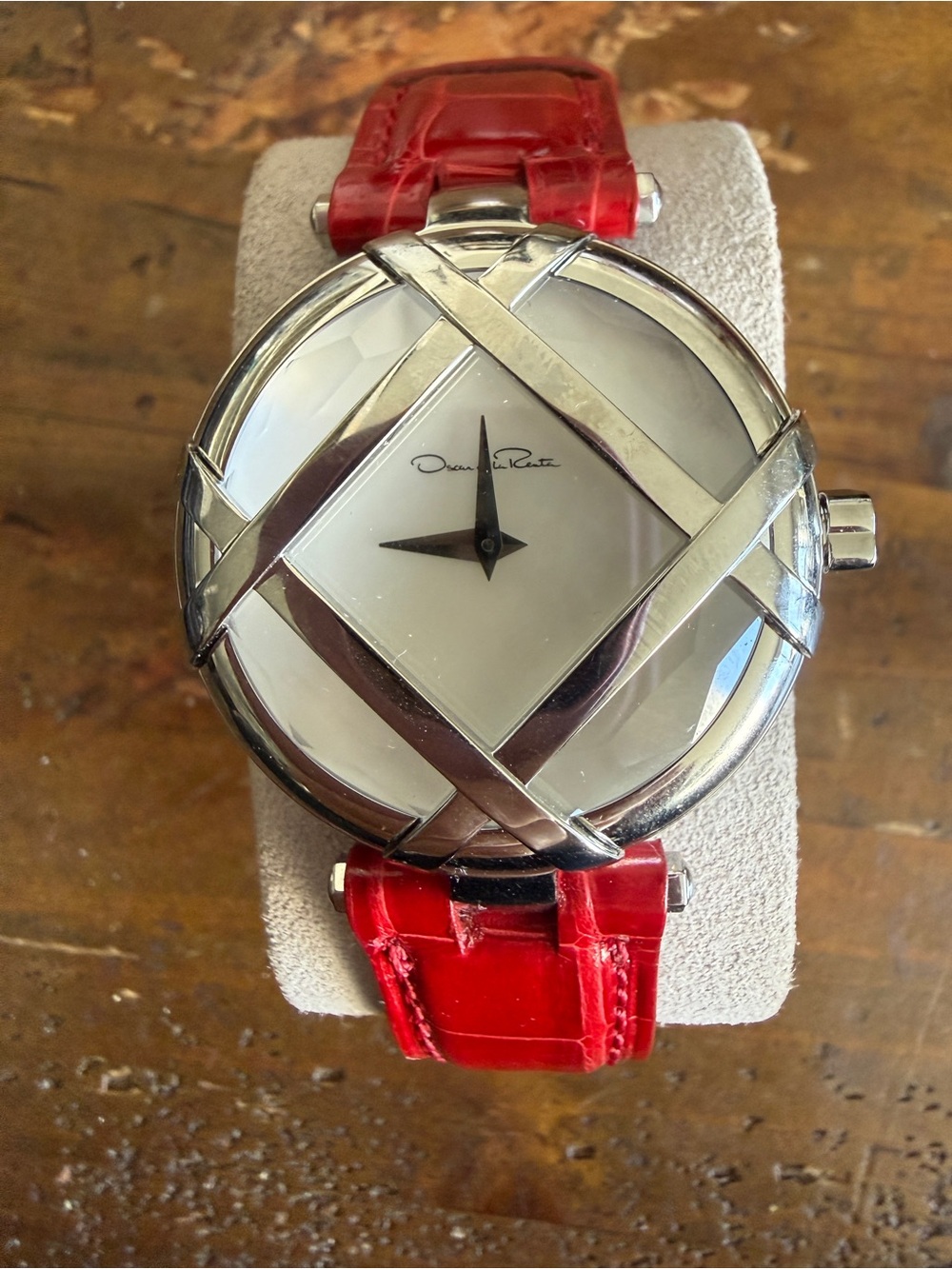 Shinola X Oscar De La Renta Lattice Ladies Gold/RED Watch No. 51  out of 250